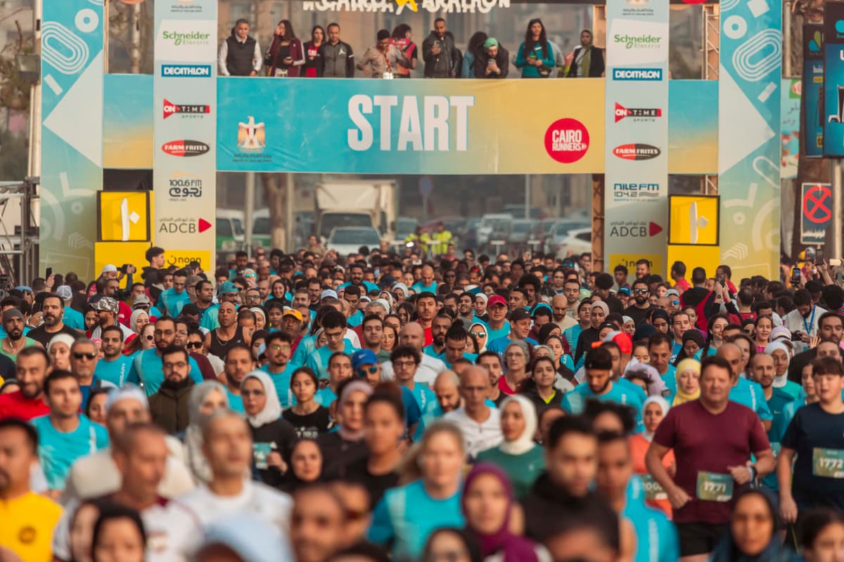 Marathon runners in Cairo